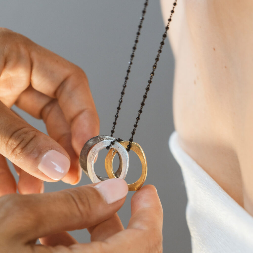 collar anillos papel