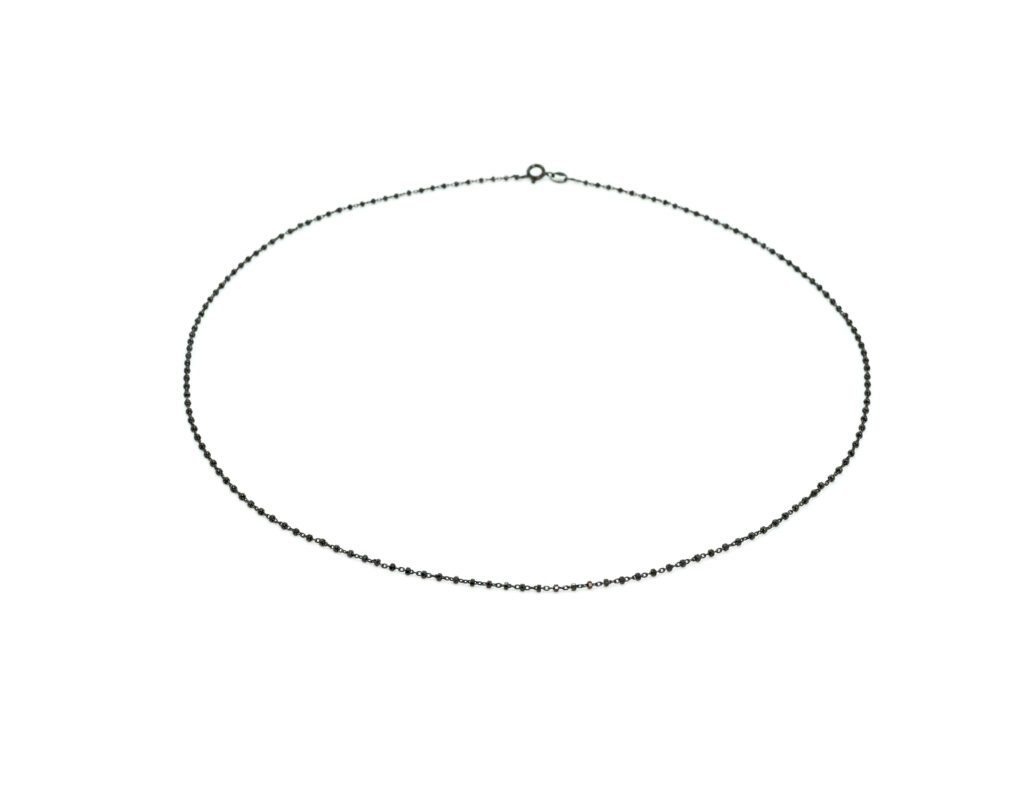 collar negro