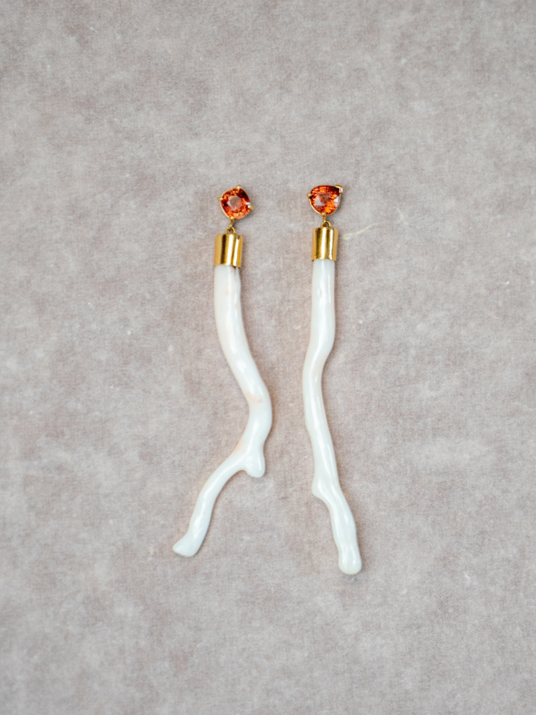 pendientes coral blanco 1