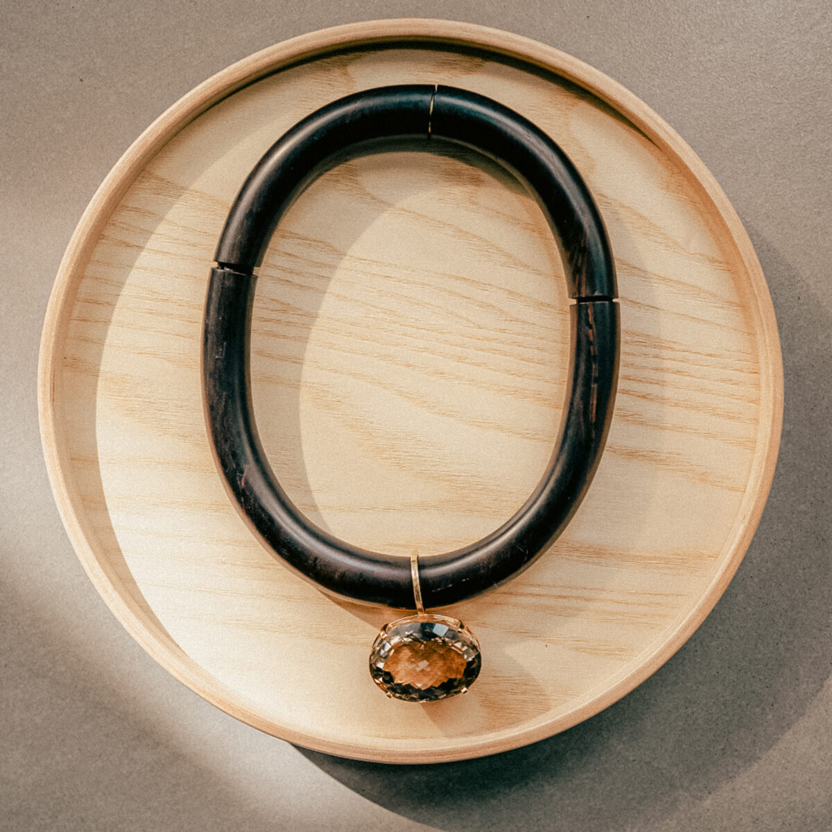Collar Earth